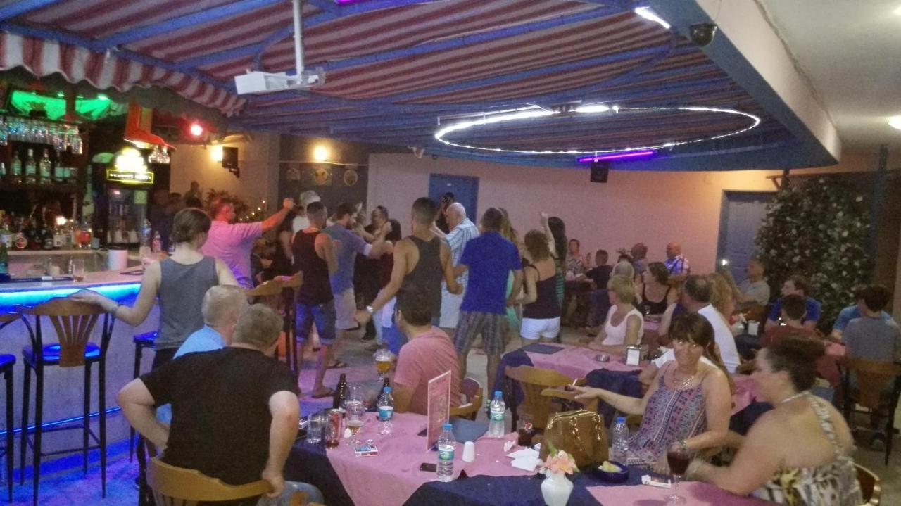 Happy Apart Hotel Kusadası Exteriör bild