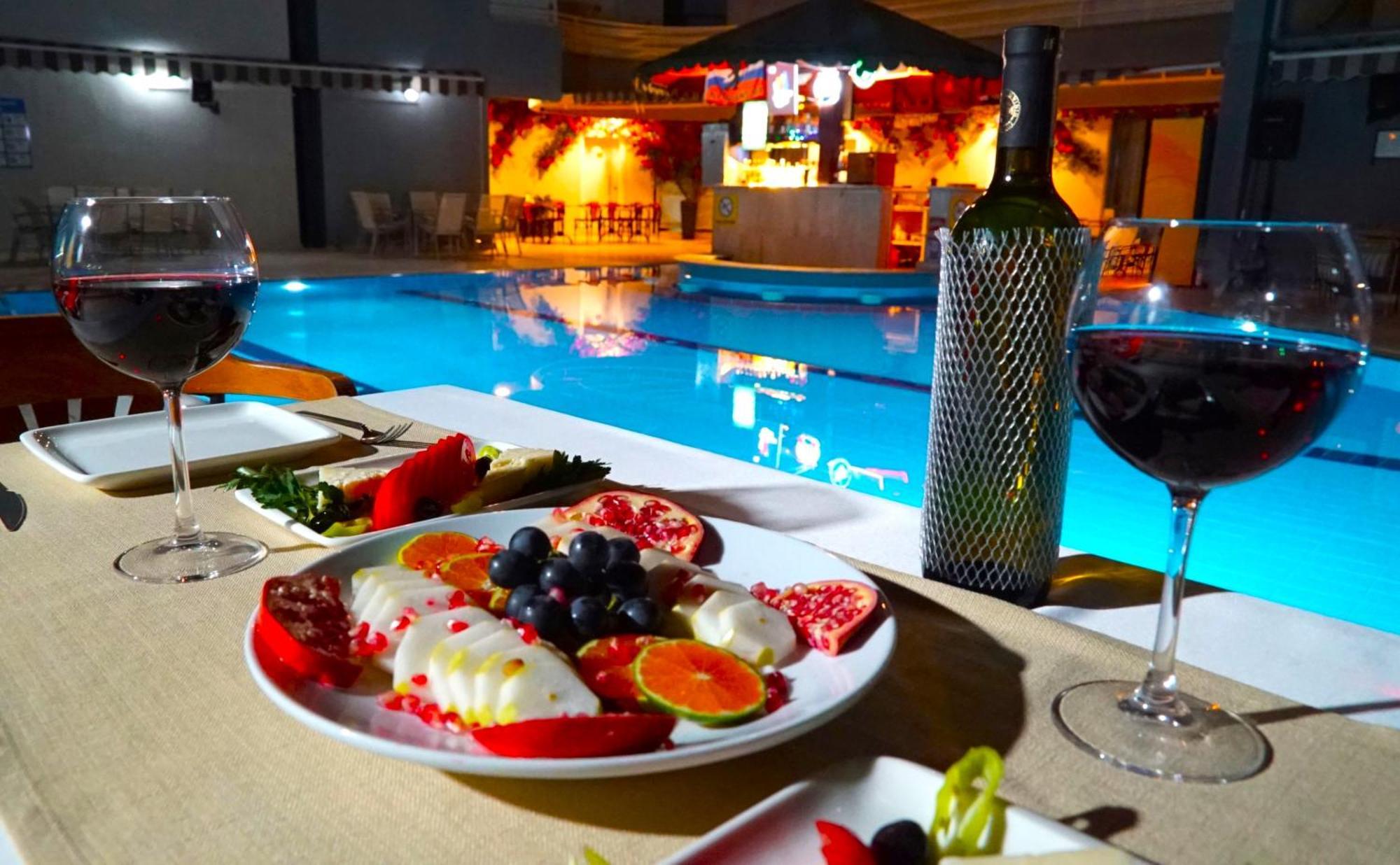 Happy Apart Hotel Kusadası Exteriör bild